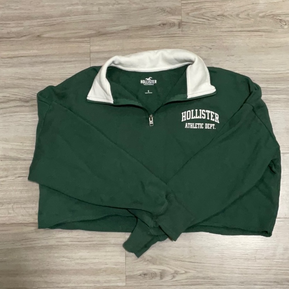 Hollister small cropped quarter zip